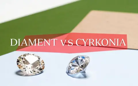Dwa błyszczące kamienie, jeden diament, drugi cyrkonia. Dowiedz się, jak rozpoznać diament domowym sposobem.